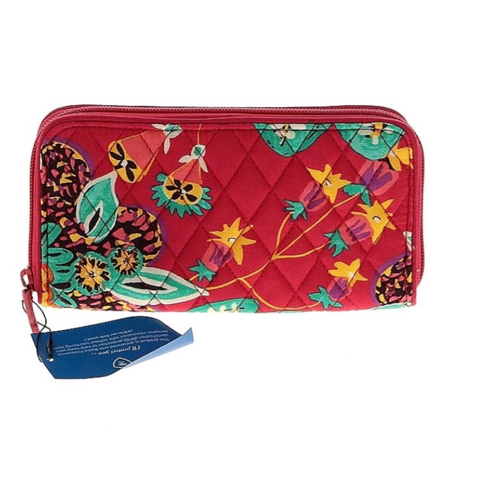 Vera Bradley RFID Georgia wallet in “Rumba” pattern. NWT